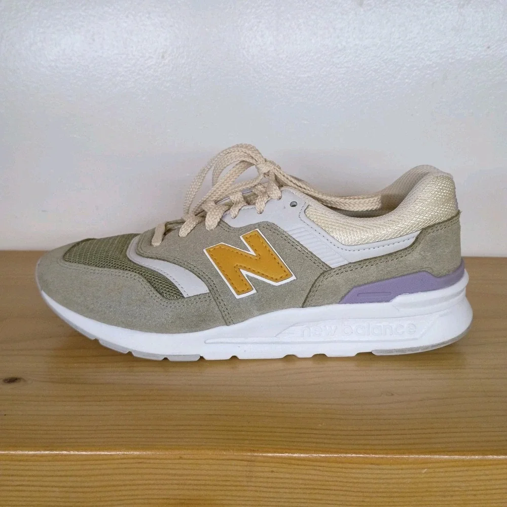 New Balance 997H Women's Size 8 B True‎ Cammo/Golden/Suede/Mix Shoes Sneakers